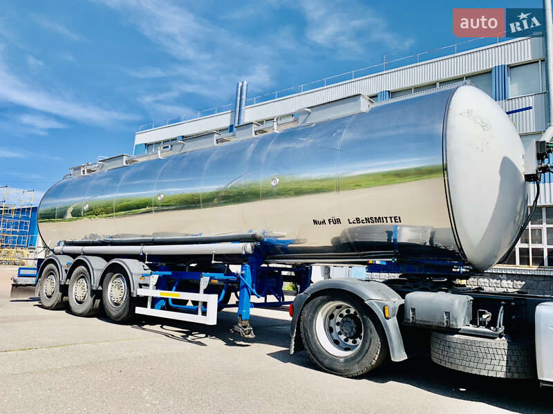 Цистерна полуприцеп Bodex NC 2011 в Киеве