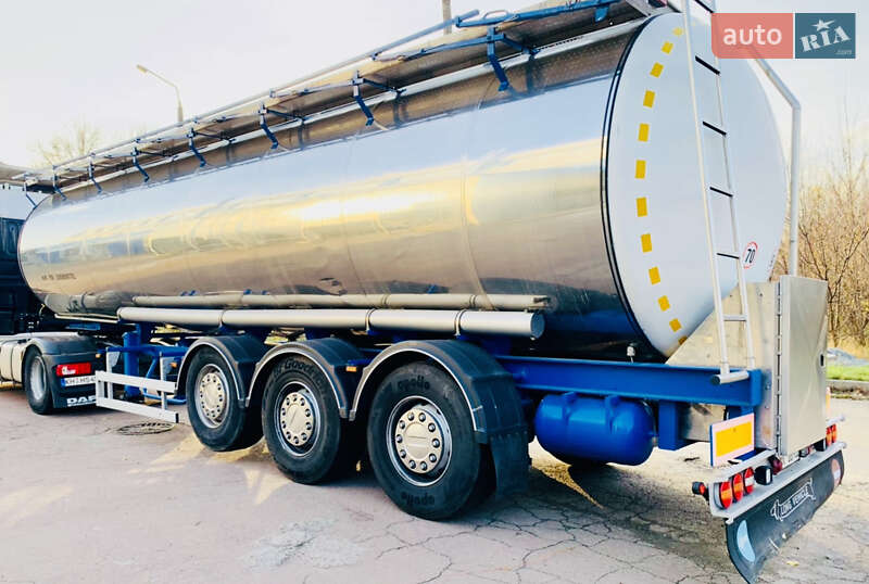 Цистерна полуприцеп Bodex NC 2011 в Киеве