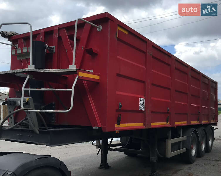 Зерновоз - напівпричіп Bodex Напівпричіп 2008 в Кременчуці