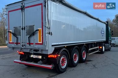 Зерновоз - напівпричіп Bodex Напівпричіп 2018 в Долині