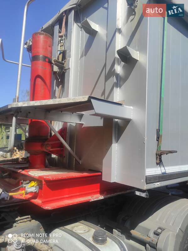 Зерновоз - напівпричіп Bodex SAF 2012 в Києві