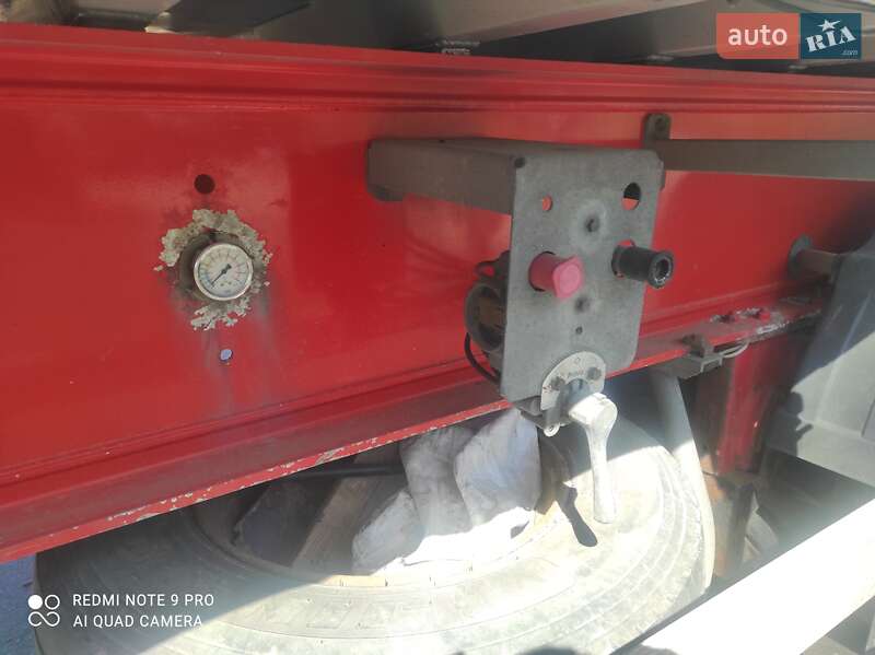 Зерновоз - напівпричіп Bodex SAF 2012 в Києві