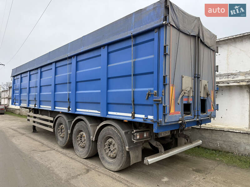 Зерновоз - полуприцеп Bodex SAF 2010 в Первомайске