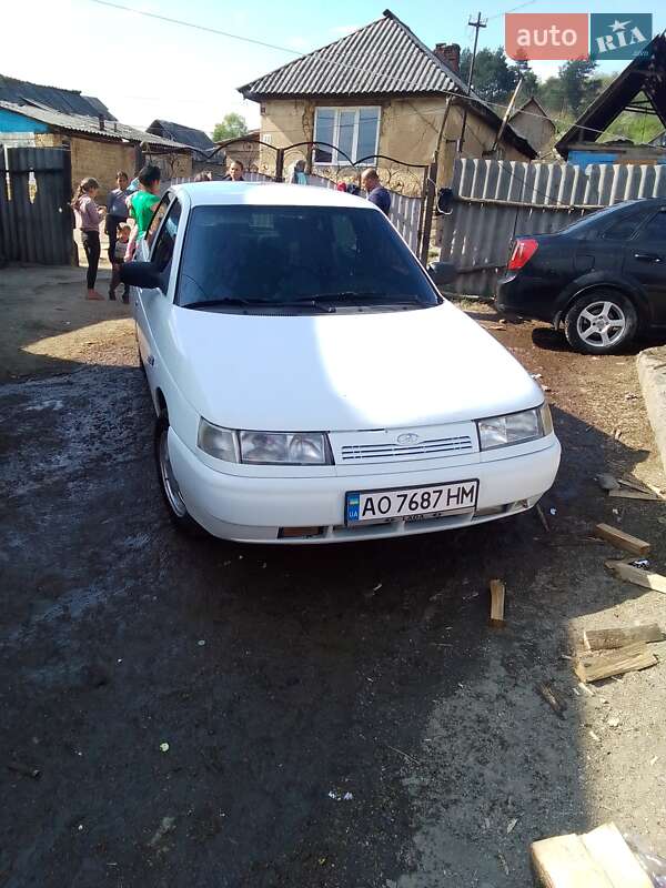 Хэтчбек Богдан 2110 2013 в Сваляве