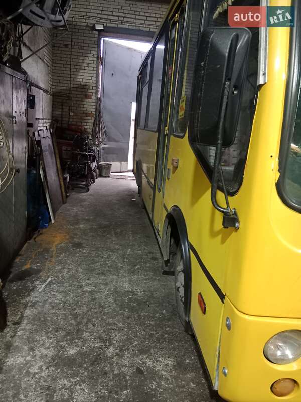 Приміський автобус Богдан А-069 2006 в Києві