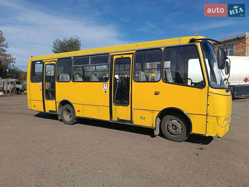 Городской автобус Богдан А-092 2006 в Черновцах