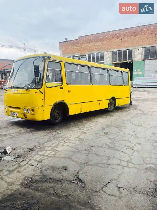 Городской автобус Богдан А-092 2007 в Черновцах