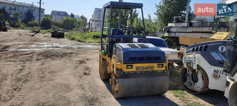Дорожній каток Bomag AD 138 2004 в 
