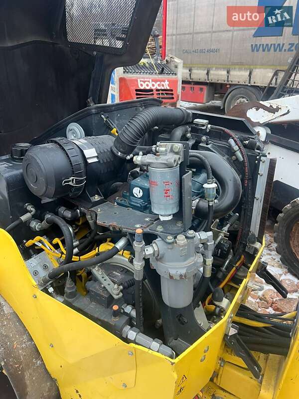 Дорожній каток Bomag BW-120AD 2015 в Львові