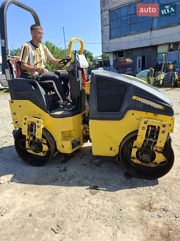 Дорожній каток Bomag BW-120AD 2015 в Львові