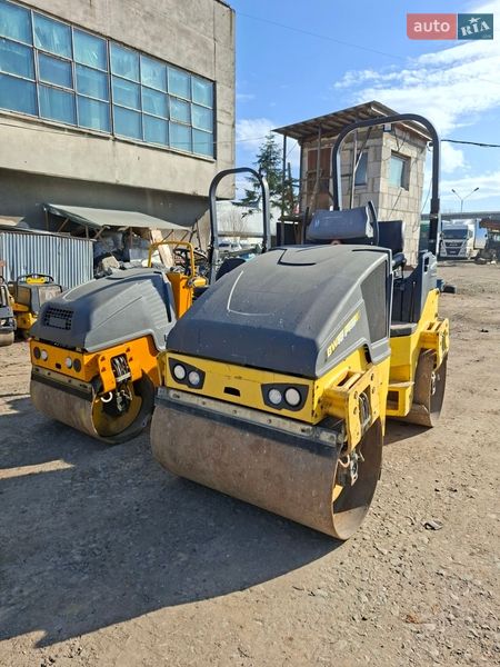 Дорожній каток Bomag BW-120AD 2015 в Львові