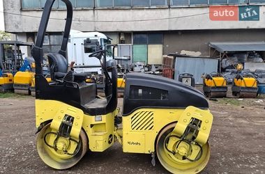 Дорожній каток Bomag BW-120AD 2010 в Львові