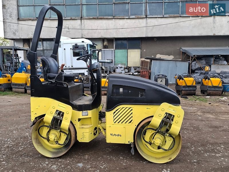 Дорожній каток Bomag BW-120AD 2010 в Львові