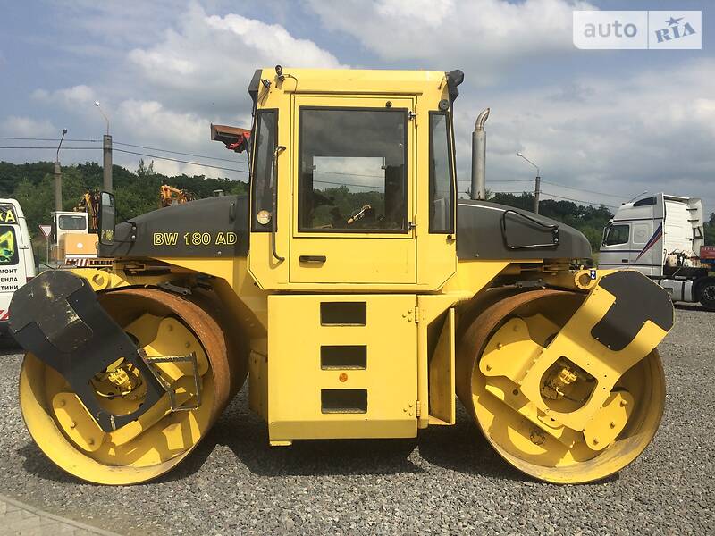 Дорожній каток Bomag BW 2005 в Львові