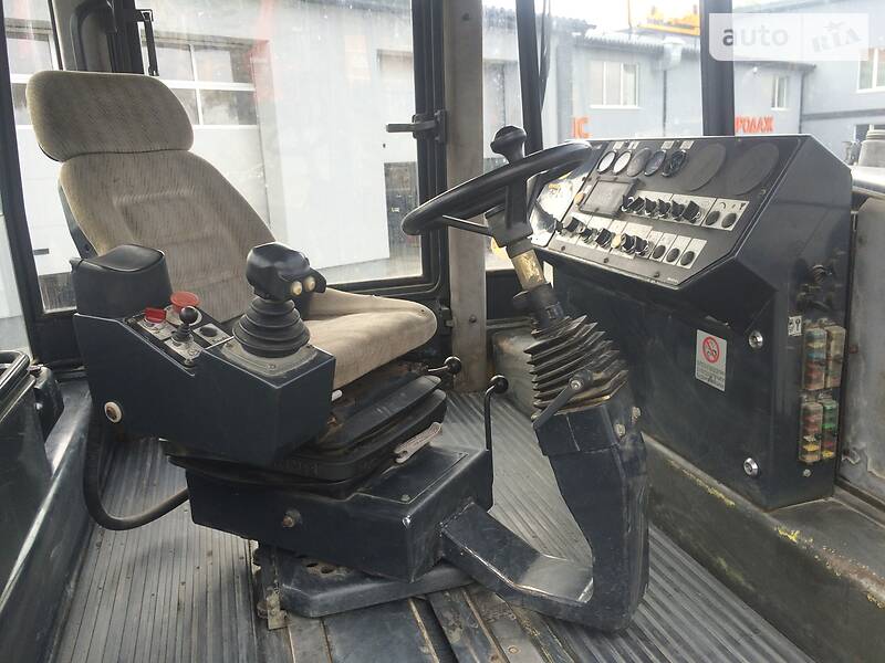 Дорожній каток Bomag BW 2005 в Львові