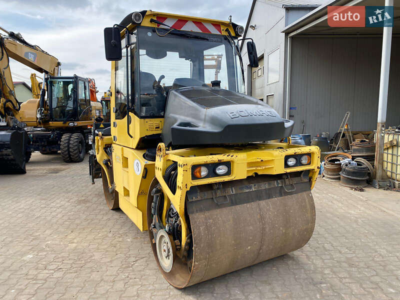 Дорожный каток Bomag BW 2010 в Львове