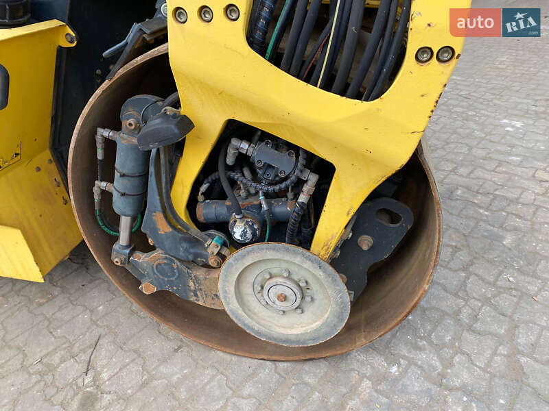 Дорожный каток Bomag BW 2010 в Львове