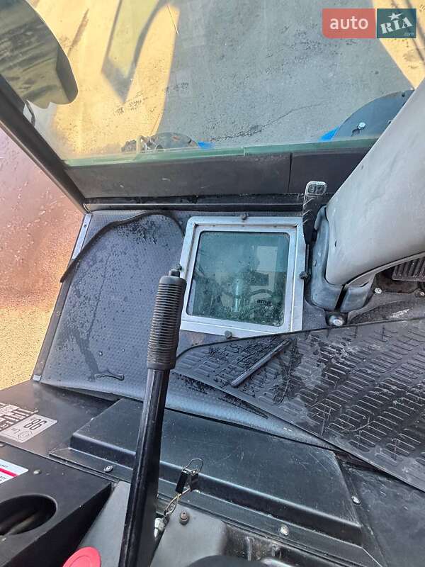 Подметальная машина Boschung Urban Sweeper S2 2016 в Брошневе-Осаде