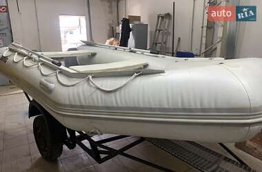 Лодка BRIG B380 2010 в 