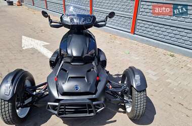 Трицикл BRP Can Am 2023 в 