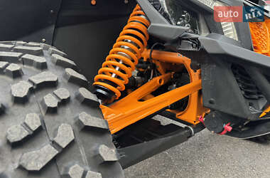 Мотовездеход BRP Can Am 2018 в 