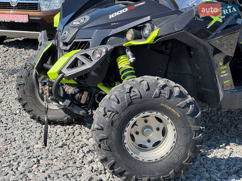 Мотовездеход BRP Can Am 2016 в Стрые