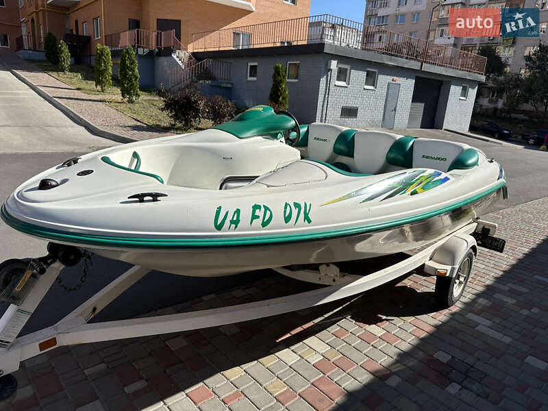 Катер BRP Challenger 2001 в Белой Церкви