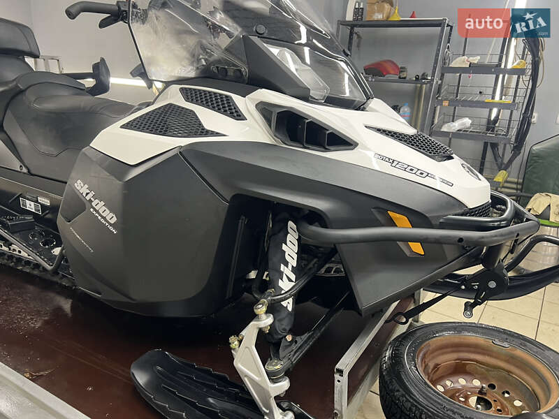 Утилитарные снегоходы BRP Expedition 2014 в Житомире