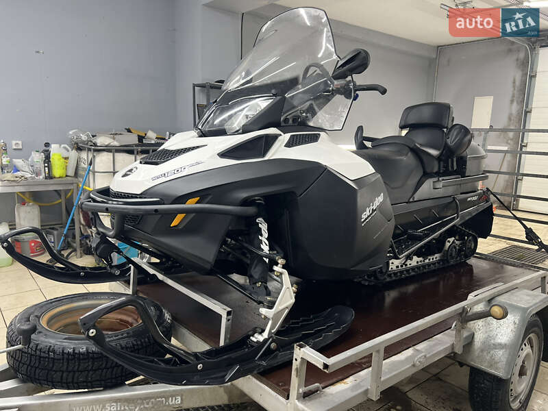 Утилитарные снегоходы BRP Expedition 2014 в Житомире