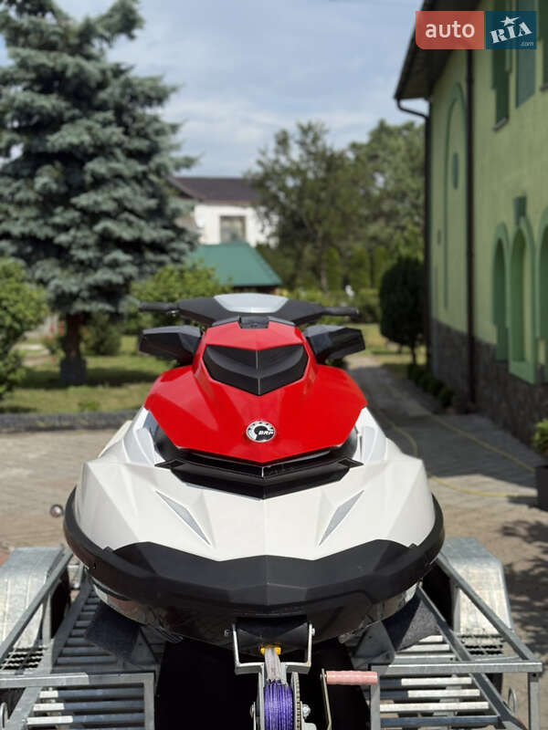 Гідроцикл туристичний BRP GTS 2011 в Новояворівську