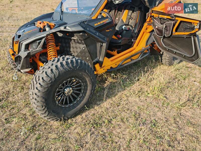 Квадроцикл  утилитарный BRP Maverick X3 2020 в Запорожье