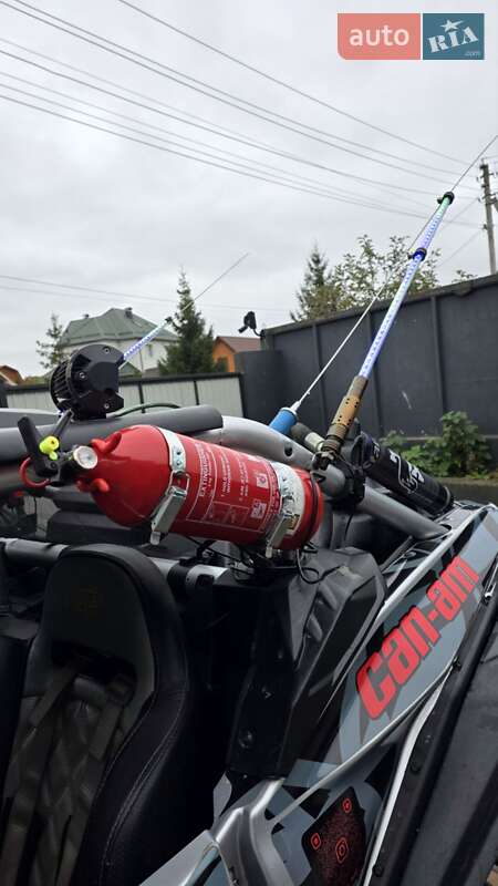 Мотовездеход BRP Maverick X3 2020 в Киеве фото 14 Мотовездеход BRP Maverick X3 2020 в Киеве