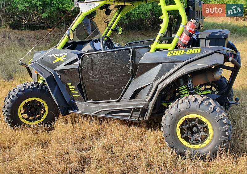 Квадроцикл  утилитарный BRP Maverick 2015 в Кривом Роге