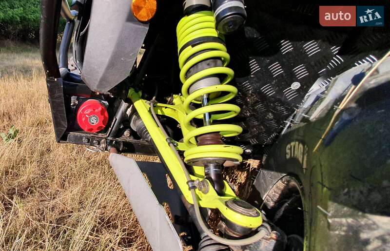 Квадроцикл  утилитарный BRP Maverick 2015 в Кривом Роге