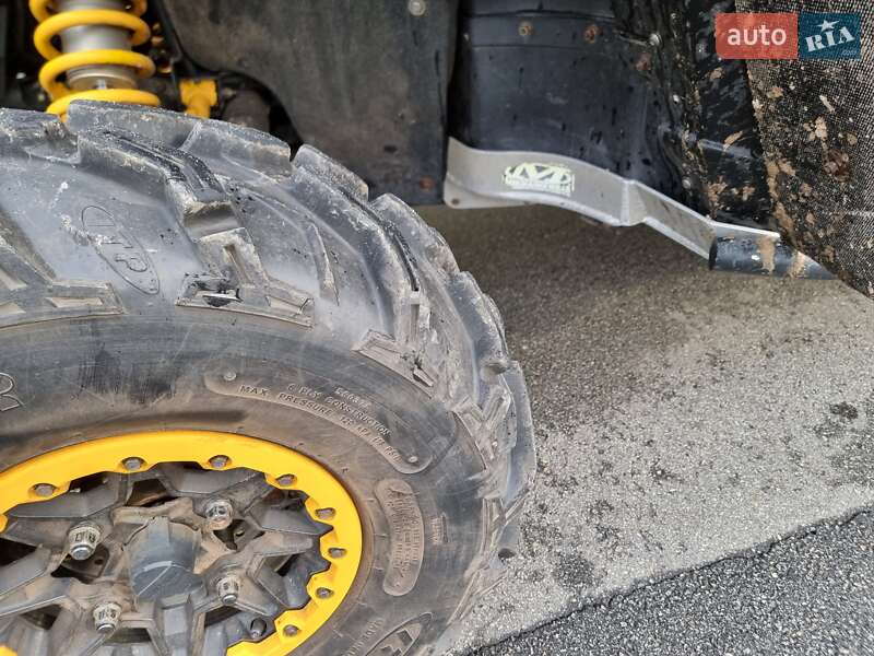 Квадроцикл  утилитарный BRP Maverick 2013 в Киеве