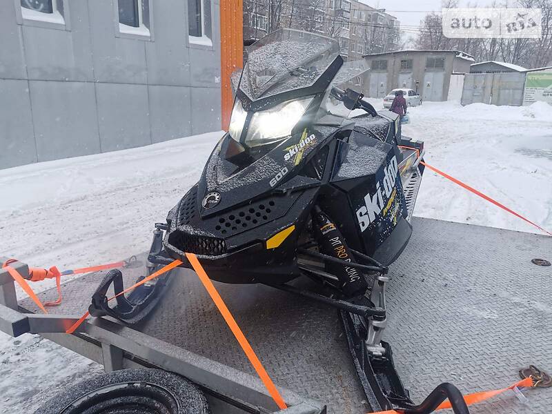 Спортивные снегоходы BRP MXZ 2017 в Харькове