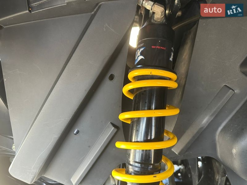 Квадроцикл утилітарний BRP Outlander 2014 в Харкові