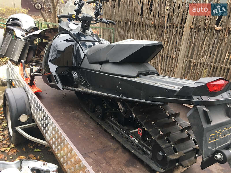 Горные снегоходы BRP Renegade 2012 в Сумах