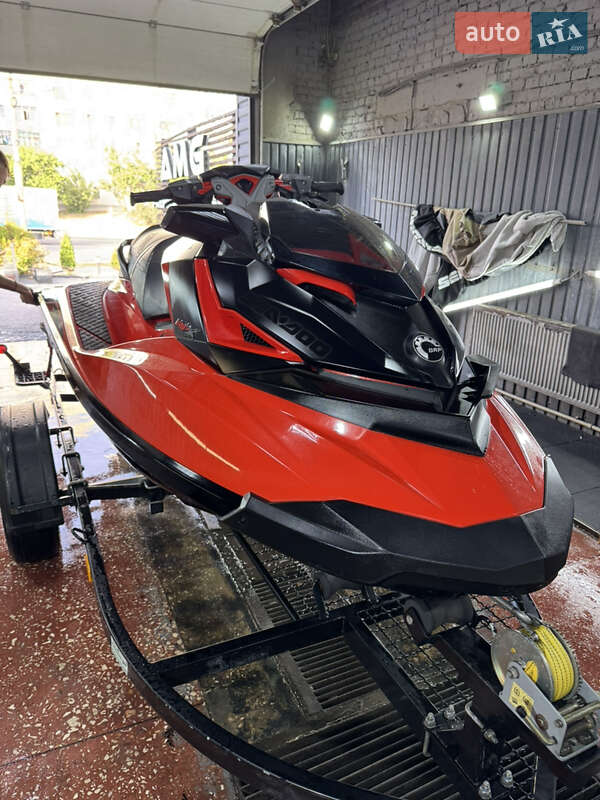BRP RXP-X 2016