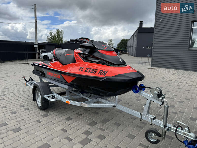 Гидроцикл спортивный BRP RXT 2017 в Белой Церкви фото 8 Гидроцикл спортивный BRP RXT 2017 в Белой Церкви