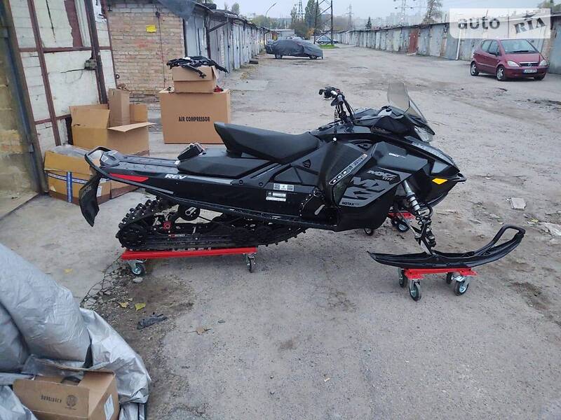 BRP Ski-Doo 2017 BRP Ski-Doo 2017