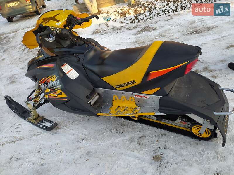Снігоходи для полювання та рибалки BRP Ski-Doo 2003 в Коломиї фото 2 Снігоходи для полювання та рибалки BRP Ski-Doo 2003 в Коломиї