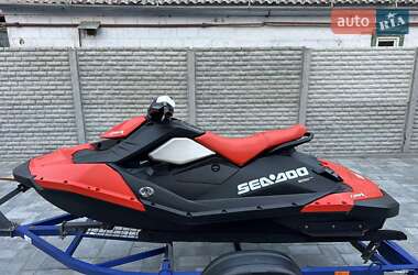 Гідроцикл спортивний BRP Spark 2017 в 