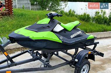 Гидроцикл спортивный BRP Spark 2016 в 