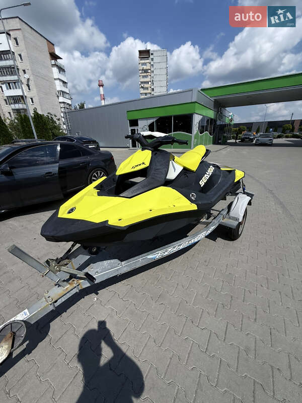 Гидроцикл спортивный BRP Spark 2017 в 