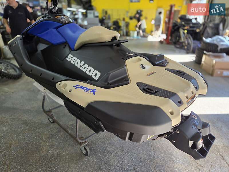 Гідроцикл туристичний BRP Spark 2025 в Львові