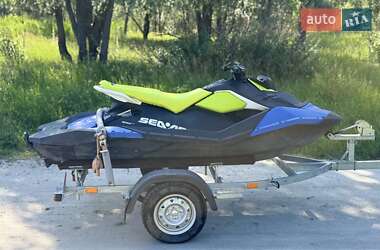 Гідроцикл спортивний BRP Spark 2021 в 