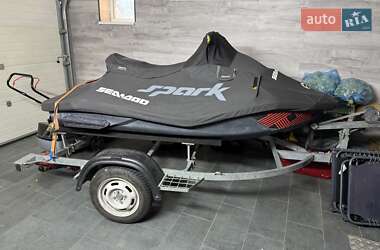 Гидроцикл спортивный BRP Spark 2018 в 