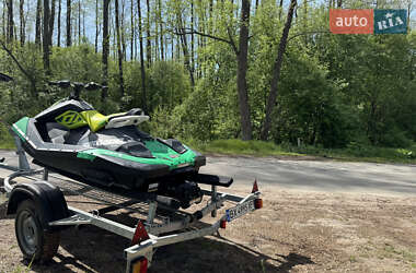 Гидроцикл спортивный BRP Spark 2020 в 