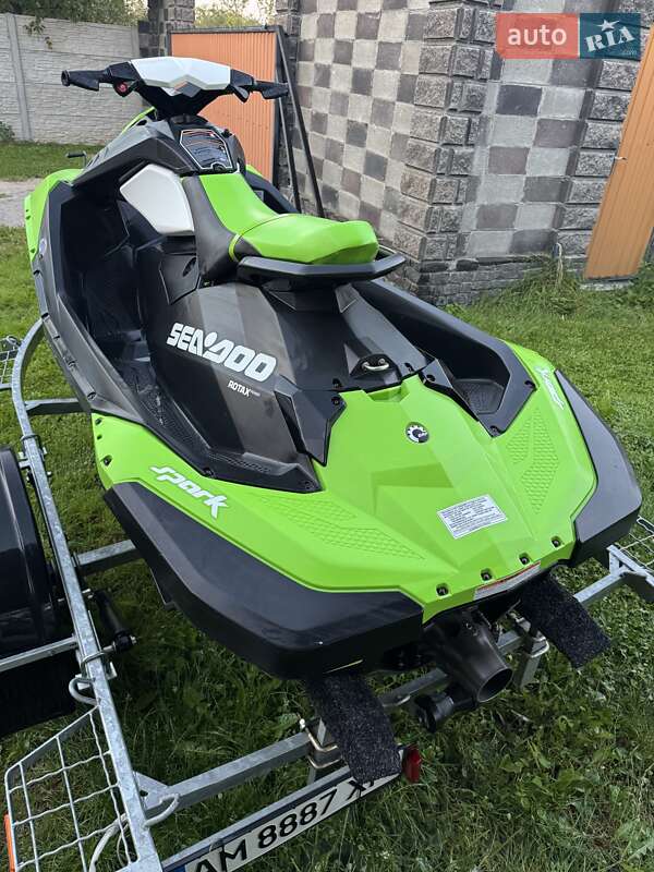 Гидроцикл спортивный BRP Spark 2017 в Житомире